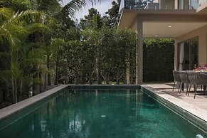 VILLA VICTORIA