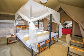 Malaika Mara River Migration Camp
