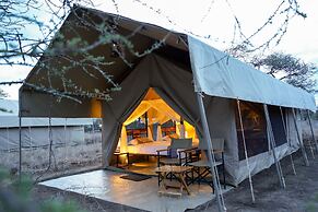 Malaika Mara River Migration Camp
