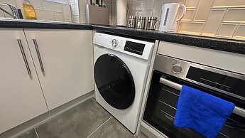 Apartment - Sleeps 6 - City Base - District Line