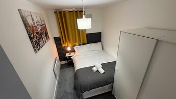 Apartment - Sleeps 6 - City Base - District Line