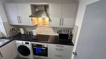 Apartment - Sleeps 6 - City Base - District Line