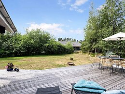 5 Star Holiday Home in Saeby