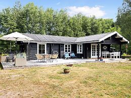 5 Star Holiday Home in Saeby