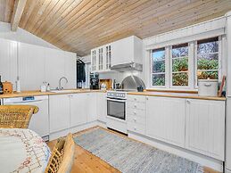 5 Star Holiday Home in Dronningmolle