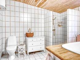 5 Star Holiday Home in Dronningmolle