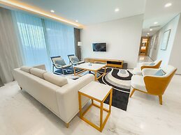 UH FLAT HOTELS & RESORTS PINETREE