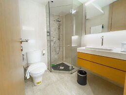 UH FLAT HOTELS & RESORTS PINETREE
