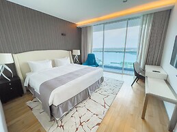 UH FLAT HOTELS & RESORTS PINETREE