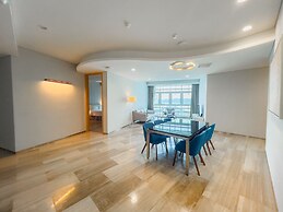 UH FLAT HOTELS & RESORTS PINETREE