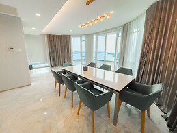 UH FLAT HOTELS & RESORTS PINETREE