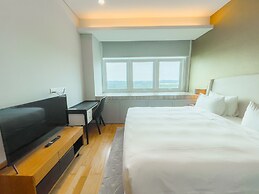 UH FLAT HOTELS & RESORTS PINETREE