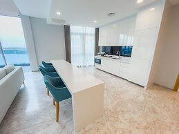 UH FLAT HOTELS & RESORTS PINETREE