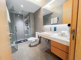 UH FLAT HOTELS & RESORTS PINETREE