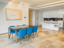 UH FLAT HOTELS & RESORTS PINETREE