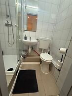 Modern 1BR Apt Central Privacy