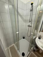 Modern 1BR Apt Central Privacy