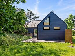 5 Star Holiday Home in Hals