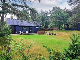 5 Star Holiday Home in Hals