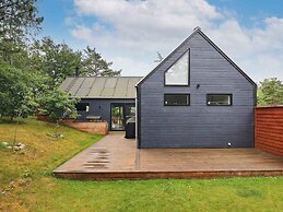 5 Star Holiday Home in Hals