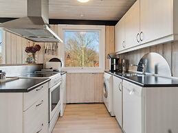 5 Star Holiday Home in Ronne