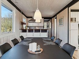 5 Star Holiday Home in Ronne