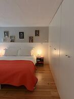 Stylish Apartment Near Timeout Market