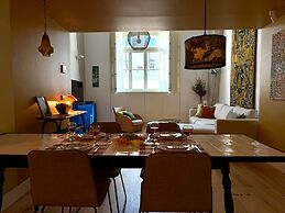 Stylish Apartment Near Timeout Market