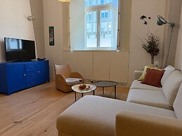 Stylish Apartment Near Timeout Market
