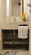 Stylish Apartment Near Timeout Market