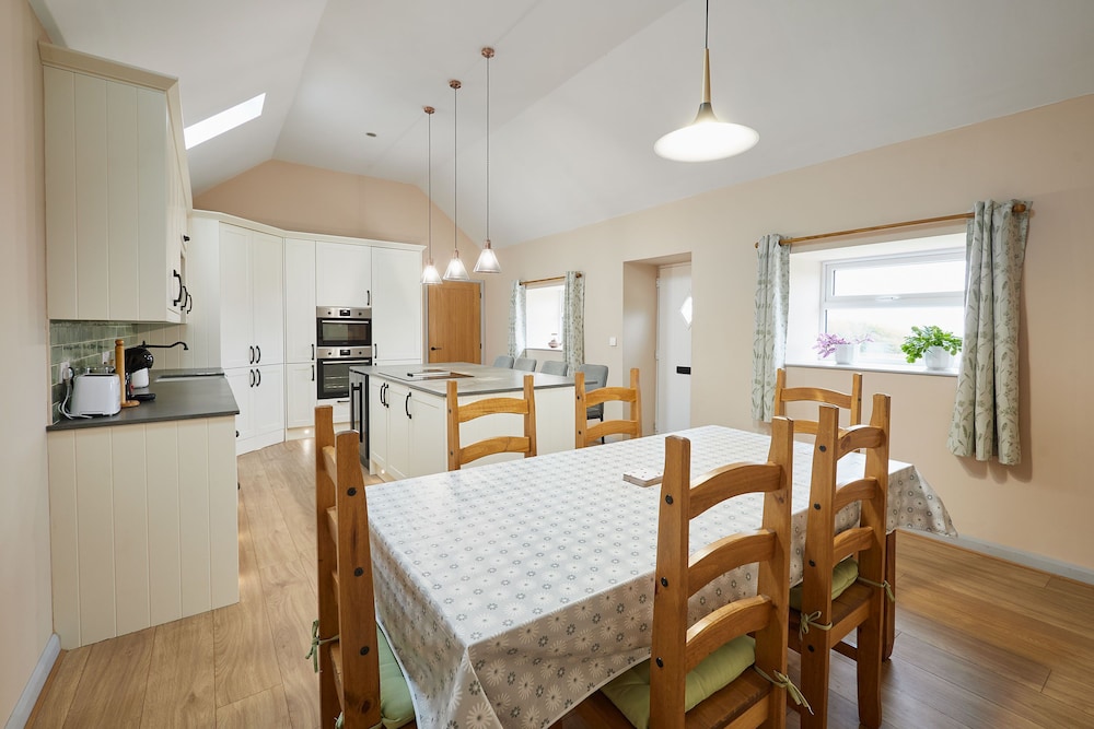 Host Stay The Byres