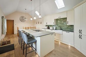 Host Stay The Byres
