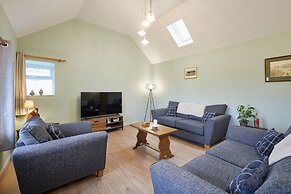 Host Stay The Byres