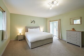 Host Stay The Byres