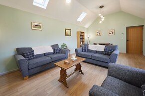 Host Stay The Byres