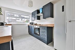 Charming 3 Bed Home Near Caerphilly Castle