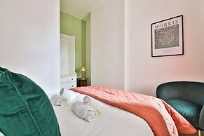 Charming 3 Bed Home Near Caerphilly Castle