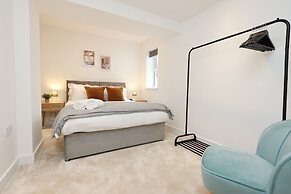 Chic 2 Bed Flat Near Central Cardiff
