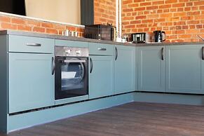 Luxury 2 Bedroom & 2 Bathroom Central Flat
