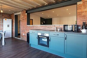 Luxury 2 Bedroom & 2 Bathroom Central Flat