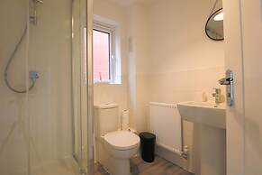 The Haven Modern 4-bed Home With Garden