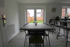 The Haven Modern 4-bed Home With Garden