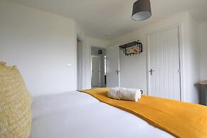 The Haven Modern 4-bed Home With Garden