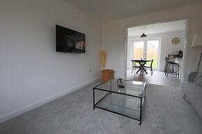 The Haven Modern 4-bed Home With Garden