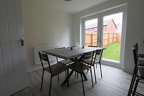 The Haven Modern 4-bed Home With Garden