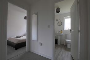 The Haven Modern 4-bed Home With Garden
