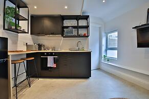 Modern 1-bed Flat Near Cardiff City Centre