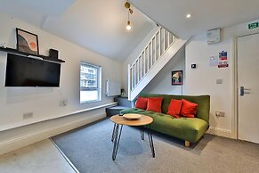 Modern 1-bed Flat Near Cardiff City Centre