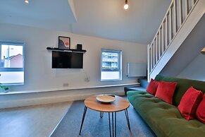 Modern 1-bed Flat Near Cardiff City Centre