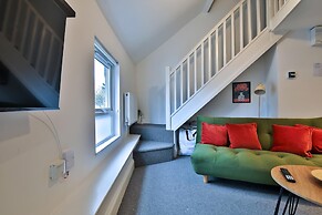 Modern 1-bed Flat Near Cardiff City Centre